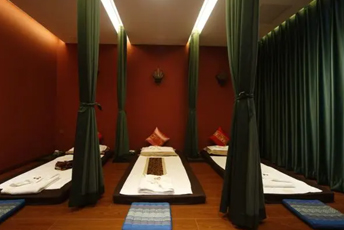 北京怀柔区泰式按摩的被动瑜伽：当身体被折叠成诗